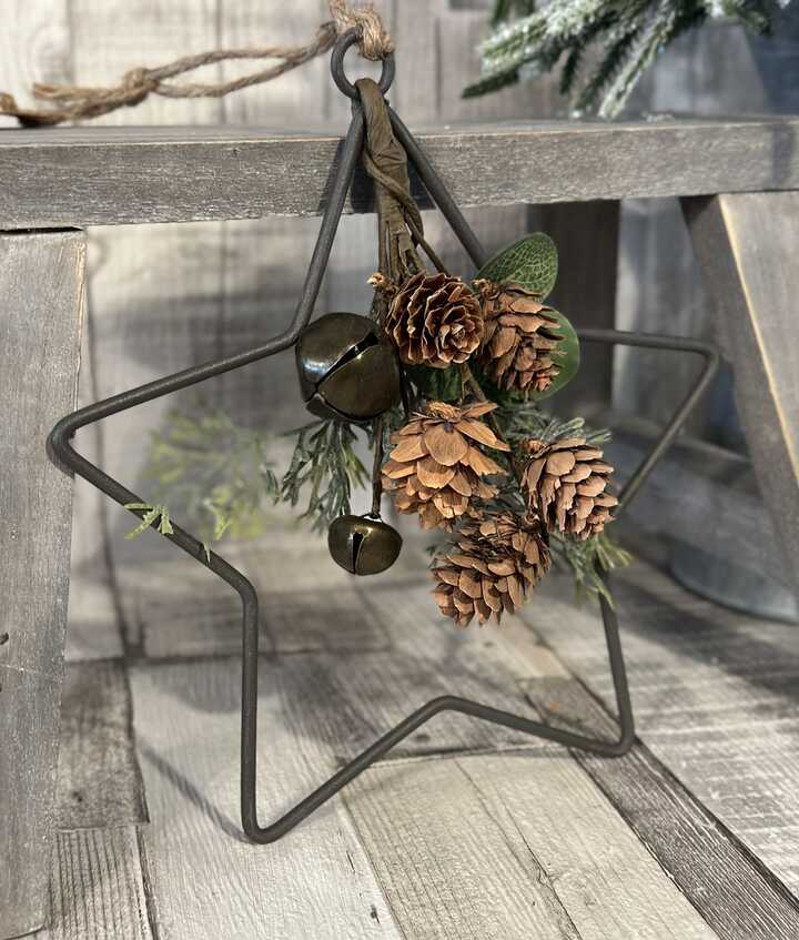 Wire Pinecone, Foliage & Bell Star Wreath