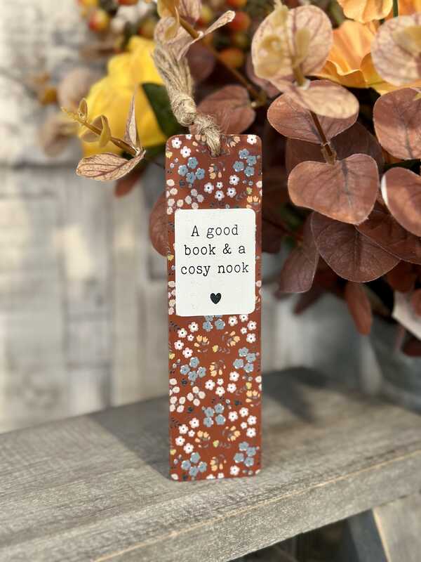 Cosy Nook Floral Wooden Bookmark